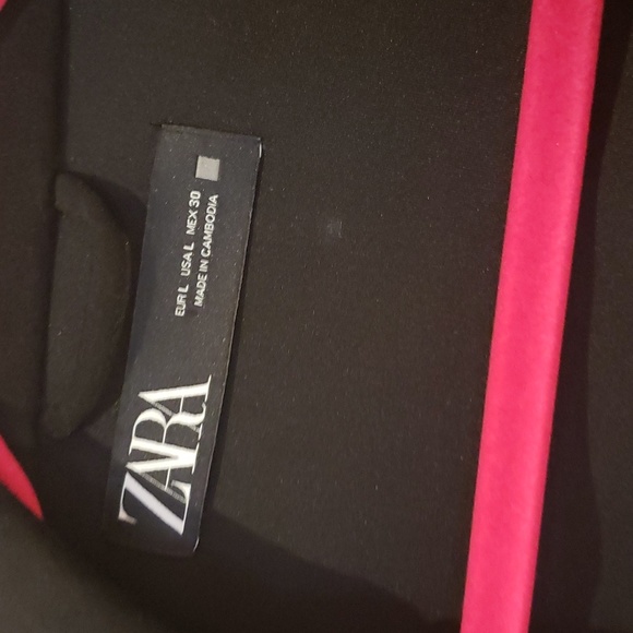 Casual Top - Picture 2 of 5